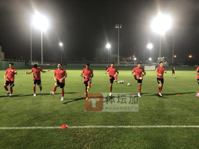 OD体育-尹鸿博董春雨因小伤调整 国足昨晚训练下调强度